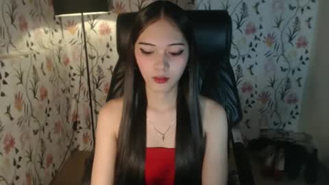 Snapshot of imyourlegalbaby chatting on 03/08/25, 08:55 Aki online show from 03/08/25, 08:55