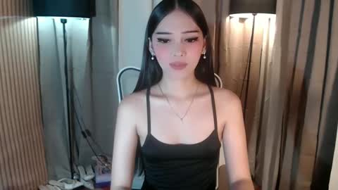 Snapshot of imyourlegalbaby chatting on 11/03/25, 01:51 Aki online show from 11/03/25, 01:51