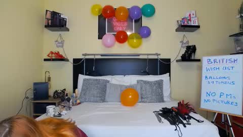 inannalove online show from 10/16/25, 07:15