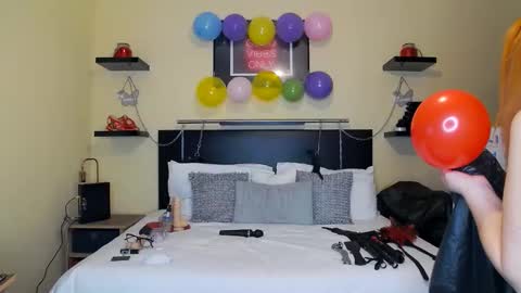 inannalove online show from 11/13/25, 08:08