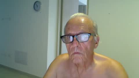 Snapshot of incendiado chatting on 09/12/25, 10:54 incendiado online show from 09/12/25, 10:54