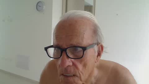 Snapshot of incendiado chatting on 09/15/25, 02:50 incendiado online show from 09/15/25, 02:50