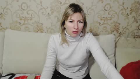 Snapshot of incredible_ariela chatting on 12/17/24, 01:27 incredible_ariela online show from 12/17/24, 01:27