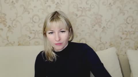 Snapshot of incredible_ariela chatting on 01/06/25, 10:02 incredible_ariela online show from 01/06/25, 10:02