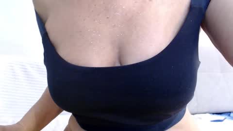 Della online show from 01/27/25, 04:54