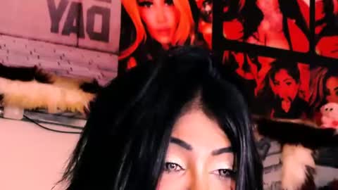 Snapshot of indian_dreamgirl chatting on 10/10/25, 12:59 Bella Ambrosia online show from 10/10/25, 12:59