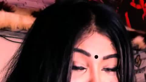 Snapshot of indian_dreamgirl chatting on 10/11/25, 02:26 Bella Ambrosia online show from 10/11/25, 02:26