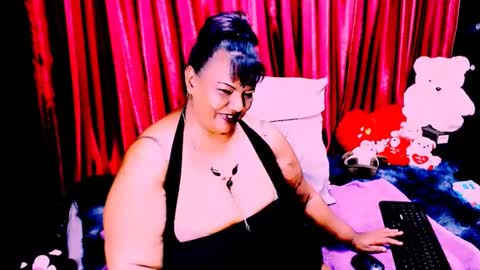 indian_rubyxx online show from 10/11/25, 09:52