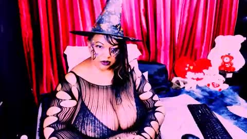 indian_rubyxx online show from 10/31/25, 10:49