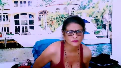 Snapshot of indianallure chatting on 01/17/25, 01:13 Femiez online show from 01/17/25, 01:13