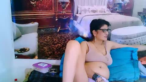Snapshot of indianallure chatting on 02/01/25, 12:26 Femiez online show from 02/01/25, 12:26
