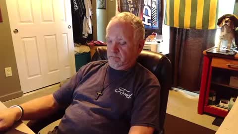 Papa online show from 09/17/25, 01:57