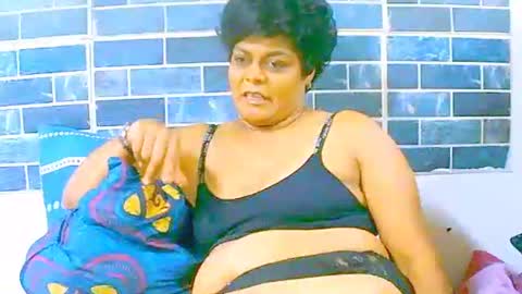 Snapshot of indiancherrypie chatting on 12/04/24, 10:13 indiancherrypie online show from 12/04/24, 10:13