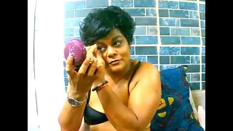 Snapshot of indiancherrypie chatting on 12/16/24, 05:49 indiancherrypie online show from 12/16/24, 05:49