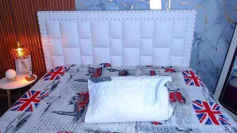 LITTLE AINHOA  online show from 01/20/25, 07:46