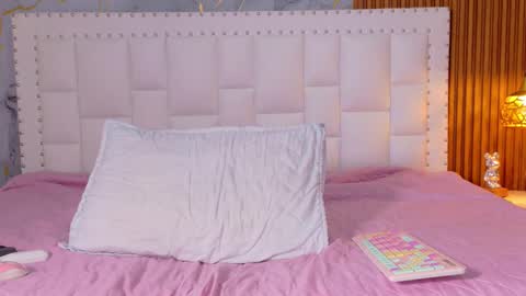 LITTLE AINHOA  online show from 09/13/25, 07:13