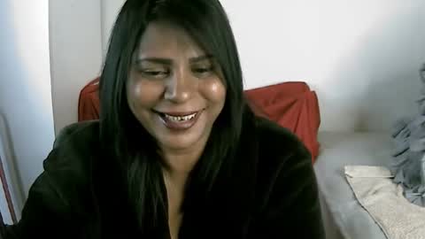 Snapshot of indiandreams_ chatting on 10/03/25, 08:11 Palavi online show from 10/03/25, 08:11