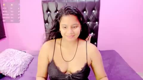 Snapshot of indianflame chatting on 02/08/25, 09:24 PARADISEQUEEN online show from 02/08/25, 09:24