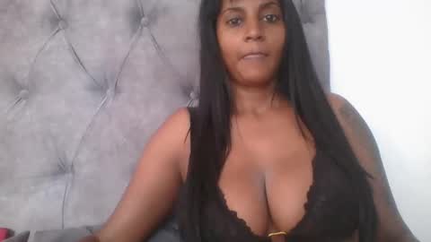 Snapshot of indianjasmin chatting on 12/03/24, 04:47 priya online show from 12/03/24, 04:47