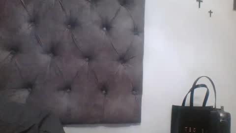 Snapshot of indianjasmin chatting on 12/15/24, 04:59 priya online show from 12/15/24, 04:59