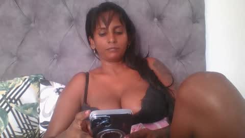 Snapshot of indianjasmin chatting on 01/20/25, 01:00 priya online show from 01/20/25, 01:00