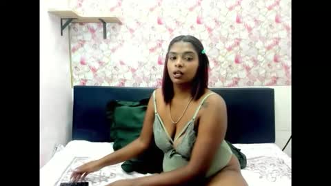 Snapshot of indianmystica694u chatting on 10/01/25, 07:36 indianmystica694u online show from 10/01/25, 07:36