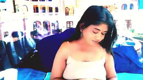 Mika online show from 10/15/25, 06:52