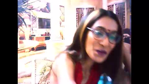 indianrebel4u2luv online show from 10/24/25, 05:48