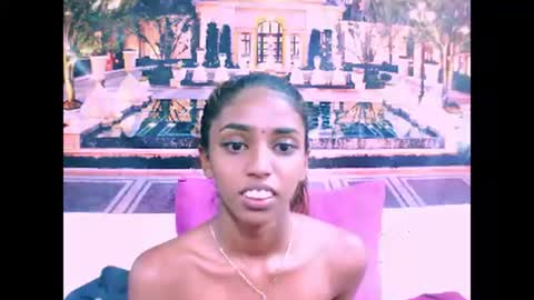 Snapshot of indiansexyslender4u2luv chatting on 12/31/24, 12:04 indiansexyslender4u2luv online show from 12/31/24, 12:04