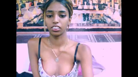 Snapshot of indiansexyslender4u2luv chatting on 01/12/25, 05:56 indiansexyslender4u2luv online show from 01/12/25, 05:56