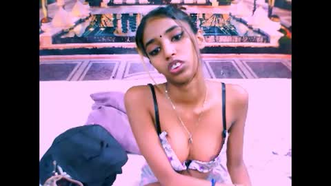 Snapshot of indiansexyslender4u2luv chatting on 02/12/25, 12:44 indiansexyslender4u2luv online show from 02/12/25, 12:44