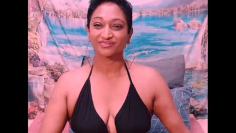 Snapshot of indianspicy69 chatting on 12/11/24, 04:39 Shreya online show from 12/11/24, 04:39