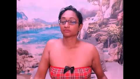 Snapshot of indianspicy69 chatting on 01/26/25, 02:14 Shreya online show from 01/26/25, 02:14
