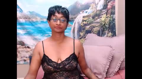 Snapshot of indianspicy69 chatting on 02/24/25, 01:35 Shreya online show from 02/24/25, 01:35