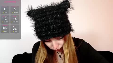 Snapshot of indigoelle chatting on 12/18/24, 02:21 Indigo Elle online show from 12/18/24, 02:21