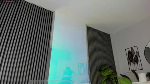 Snapshot of indira_jo chatting on 09/17/25, 04:03 Indira online show from 09/17/25, 04:03