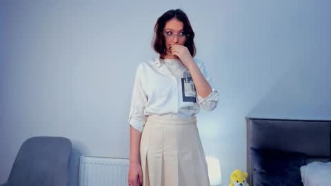 Kira online show from 10/23/25, 04:23