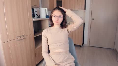 Kira online show from 11/13/25, 04:11