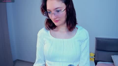 Kira online show from 11/22/25, 04:11