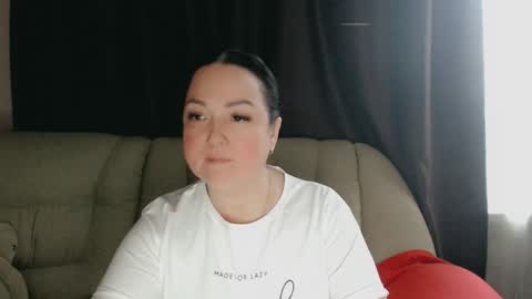 Snapshot of infinity_loveliness chatting on 11/05/25, 07:30 Infinity online show from 11/05/25, 07:30