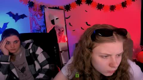 Snapshot of inga_gree chatting on 10/30/25, 07:47 inga_gree online show from 10/30/25, 07:47