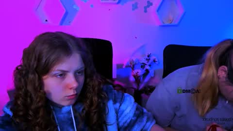 Snapshot of inga_gree chatting on 11/25/25, 08:20 inga_gree online show from 11/25/25, 08:20