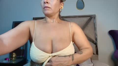            online show from 11/08/25, 11:10