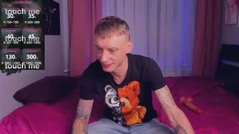 Snapshot of inkedjamesx chatting on 10/02/25, 04:36 James online show from 10/02/25, 04:36