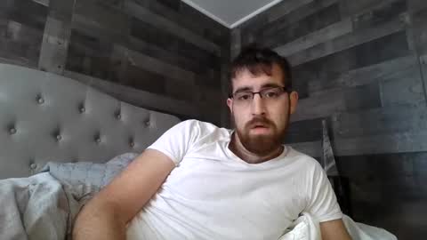 Snapshot of inmybackyard chatting on 11/18/25, 02:10 InMyBackyard online show from 11/18/25, 02:10