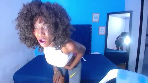 innocent_sexybaby online show from 10/27/25, 08:13