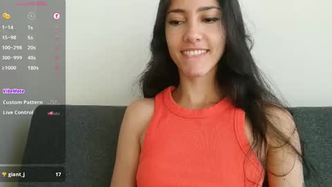 Laroa online show from 11/08/25, 09:24