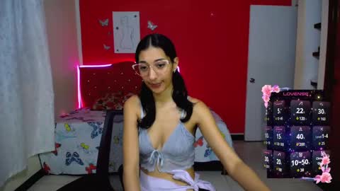 Snapshot of inocent_luna chatting on 01/13/25, 11:49 Luna moon online show from 01/13/25, 11:49
