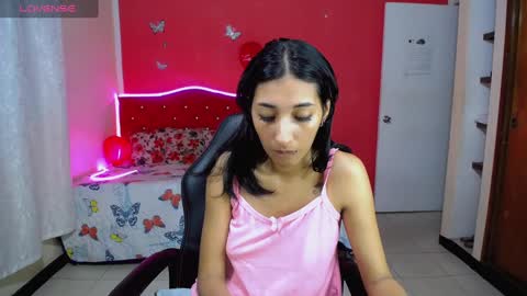 Snapshot of inocent_luna chatting on 02/13/25, 06:20 Luna moon online show from 02/13/25, 06:20