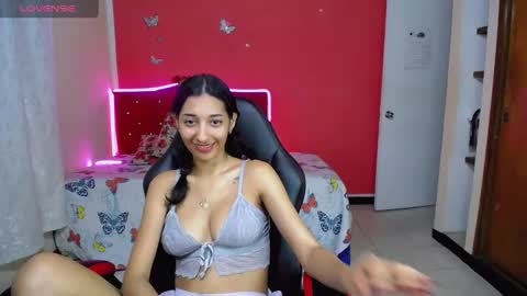 Snapshot of inocent_luna chatting on 03/01/25, 02:48 Luna moon online show from 03/01/25, 02:48